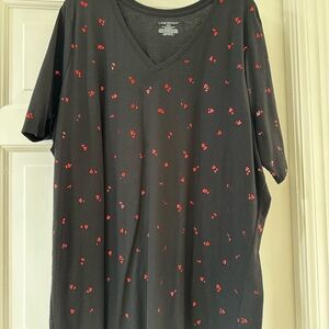 Lane Bryant short sleeve black tee with foil red hearts print size 22/24